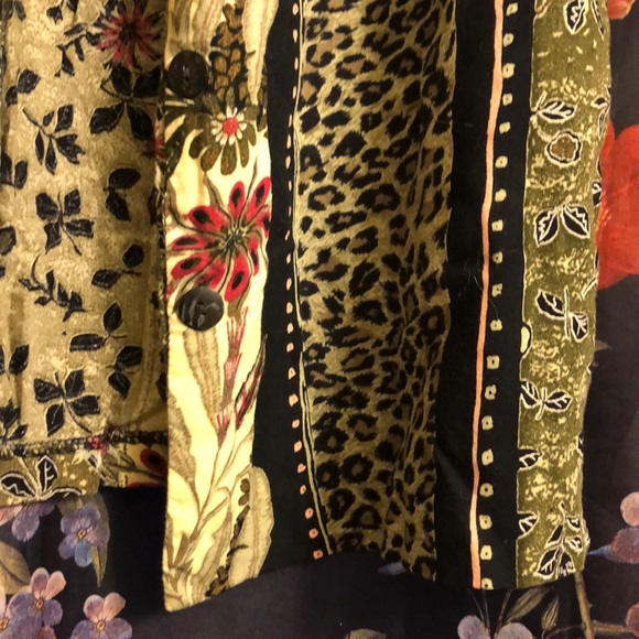 Cheetah and flower print blouse - Picture 3 of 7